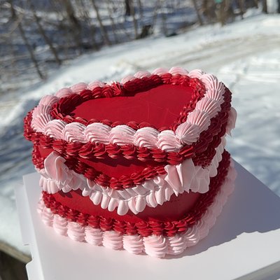 6-inch, 3 Layer Heart Cake