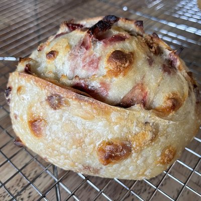 [small] Strawberry & White Chocolate Sourdough 