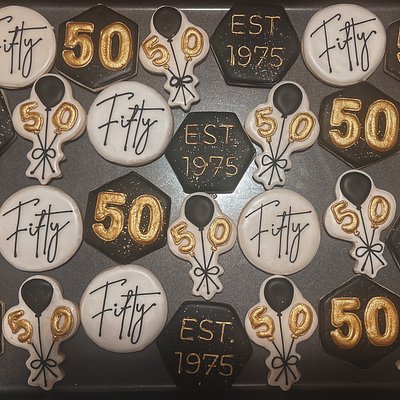 Custom Sugar Cookies 💛