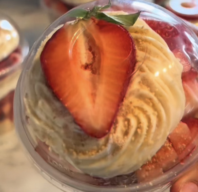 Strawberry CheesecakeCrunch Cup 
