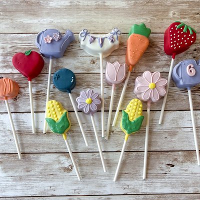 Custom Cake Pops 
