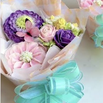 Small Blossom Mini (3cupcakes)