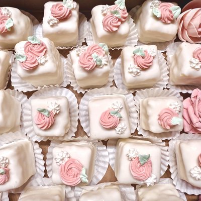 Petit Fours (12 Servings)