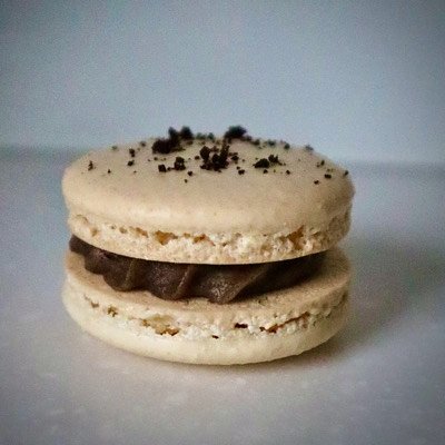Cookies & Cream Macaron