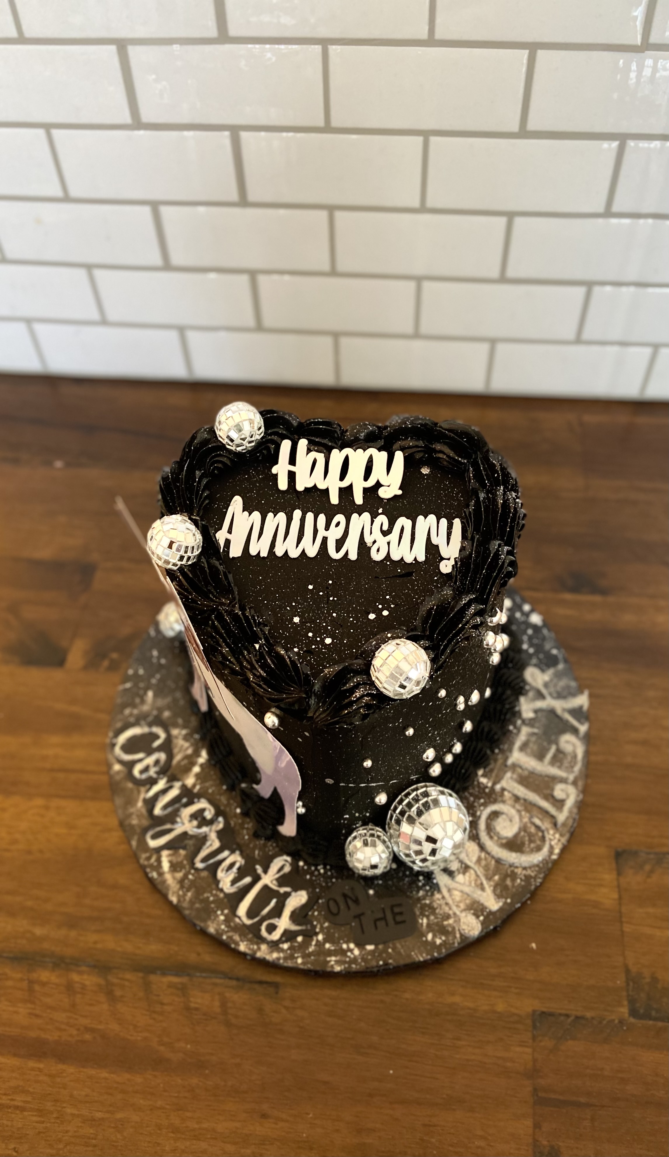 Small Heart Shaped Cake Feeds 8-11