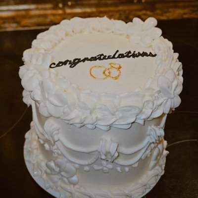 4 Inch Round Cake