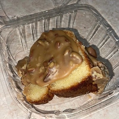 Creamy Praline Pound Cake 