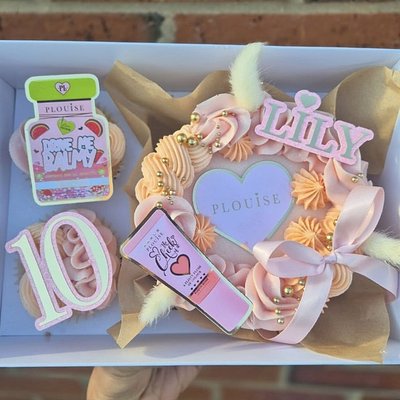5" Bento Cake With 2 Cupcakes 
