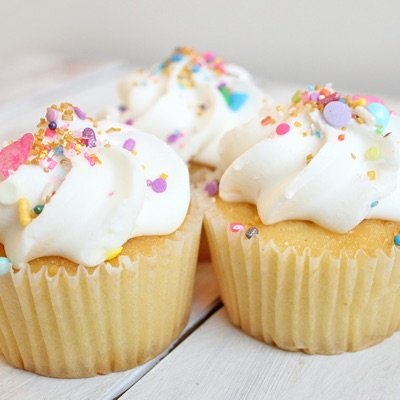 1/2 Dozen Cupcakes (Choose Your Flavor)