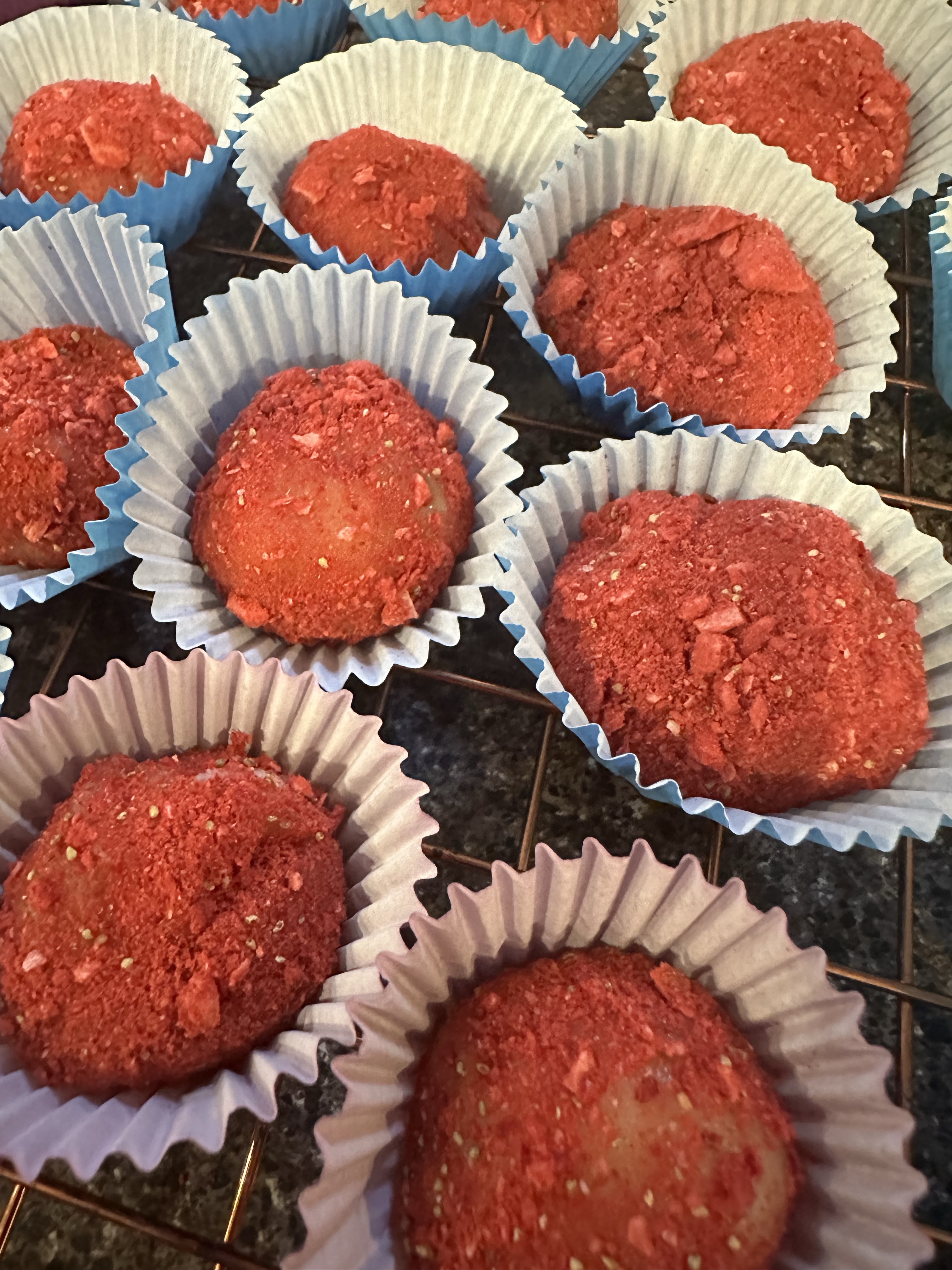 Strawberry Brigadeiro 8 Pack