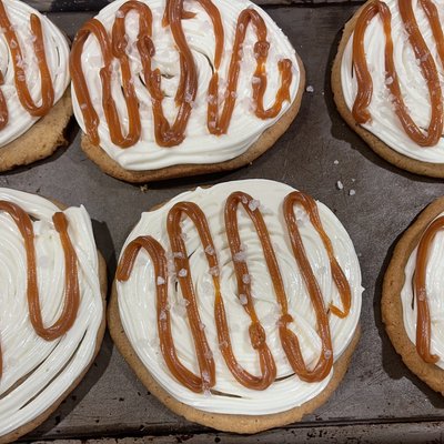 Salted Caramel Cheesecake Cookies