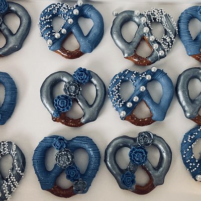Dozen (12) Orignal Pretzels 