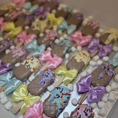 Cakesicles
