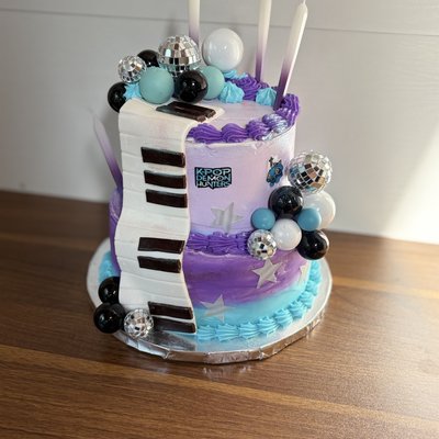 6” and 8” (2 Layers Each - Up To 2 Flavors) Serves Approximately 30
