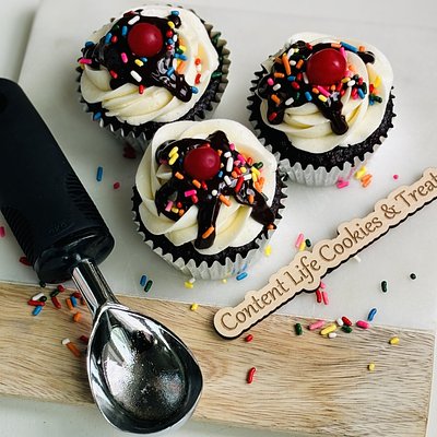 Cupcakes (dozen)