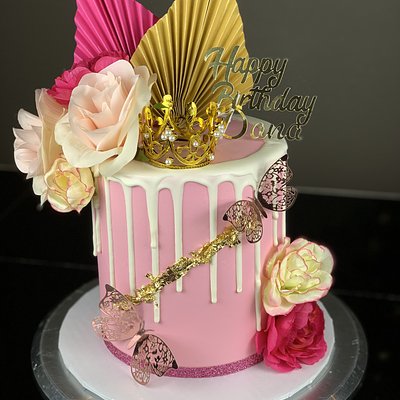 Custom 6 Inch (1 Tier, 3 Layers) Serves -/+ 15