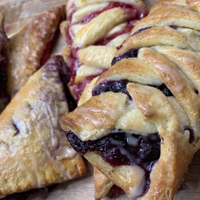 8 Puff Pastries