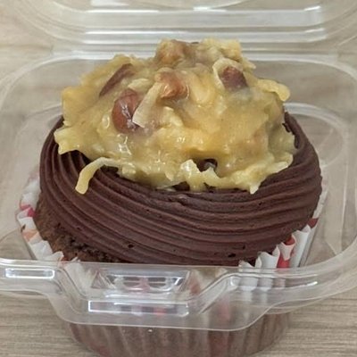 German Chocolate Cupcakes 
