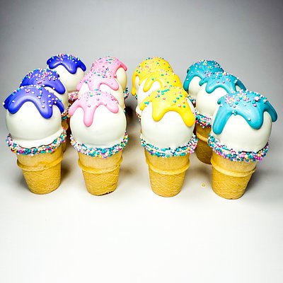 Cake Pops - Ice Cream Cone (12)