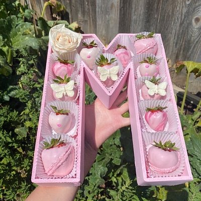 Chocolate strawberries Number Or Letter Box