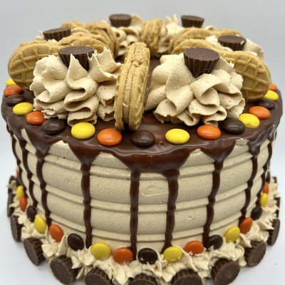 8” Peanut Butter Lovers Cake