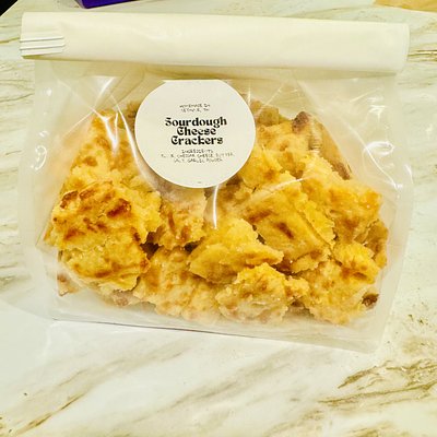 Sourdough Garlic Cheddar Crackers