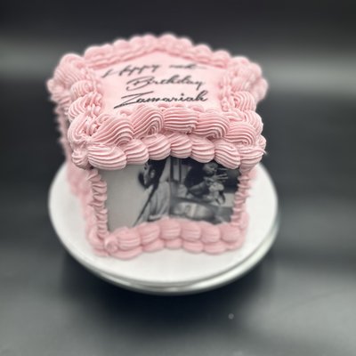8in Round Or Star Cake 