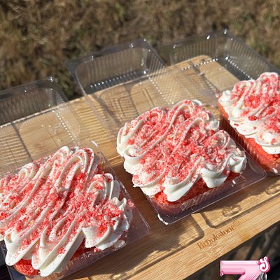 Z’s Square Delights🩷