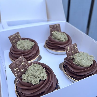 x4 Cupcakes 