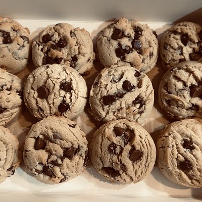 Brown Butter Chocolate Chip Cookies (12)
