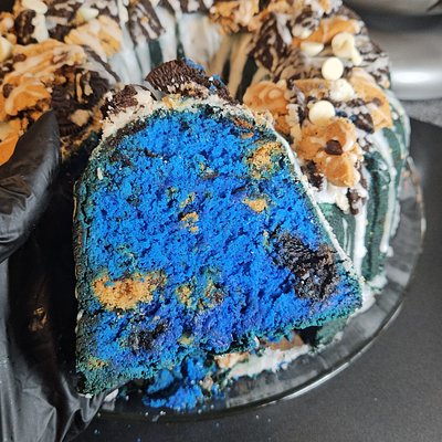 Cookie Monster Poundcake Slice