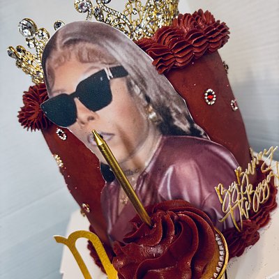 Portrait Blow Birthday 