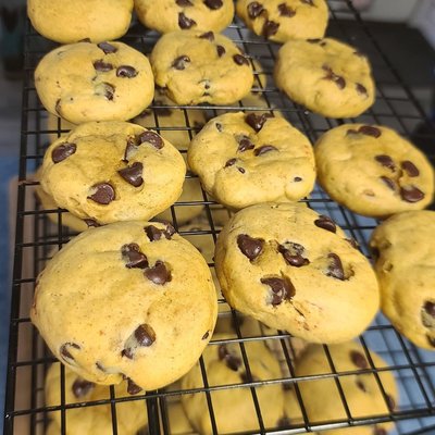 Sourdough Pumpkin Chocolate Chip Cookies (Seasonal)
