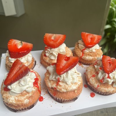 Half Dozen Cupcakes 