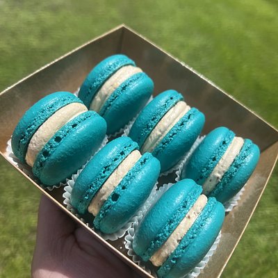 Cookie Butter 6 Pack Macaron