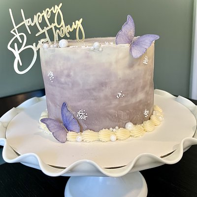 6 Inch 2 Layer Cake- Feeds  Apx  8