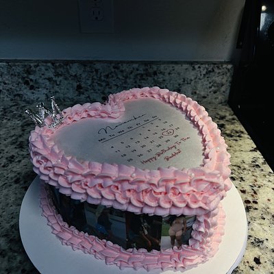 8 INCH PICTURE HEART CAKE 