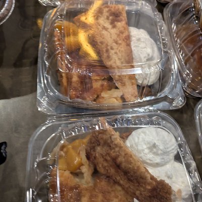 Peach Cobbler (Slice)