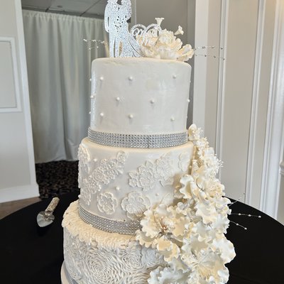 Luxury 3 Tier Wedding Cake