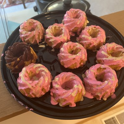 Pink Warrior Mini Cakes 