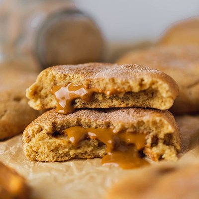 Cookie Butter Stuffed Snickerdoodles