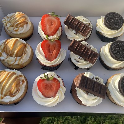 Cupcakes (2 Dozen Min.)