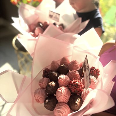 Large Custom Chocolate Strawberry Bouquet