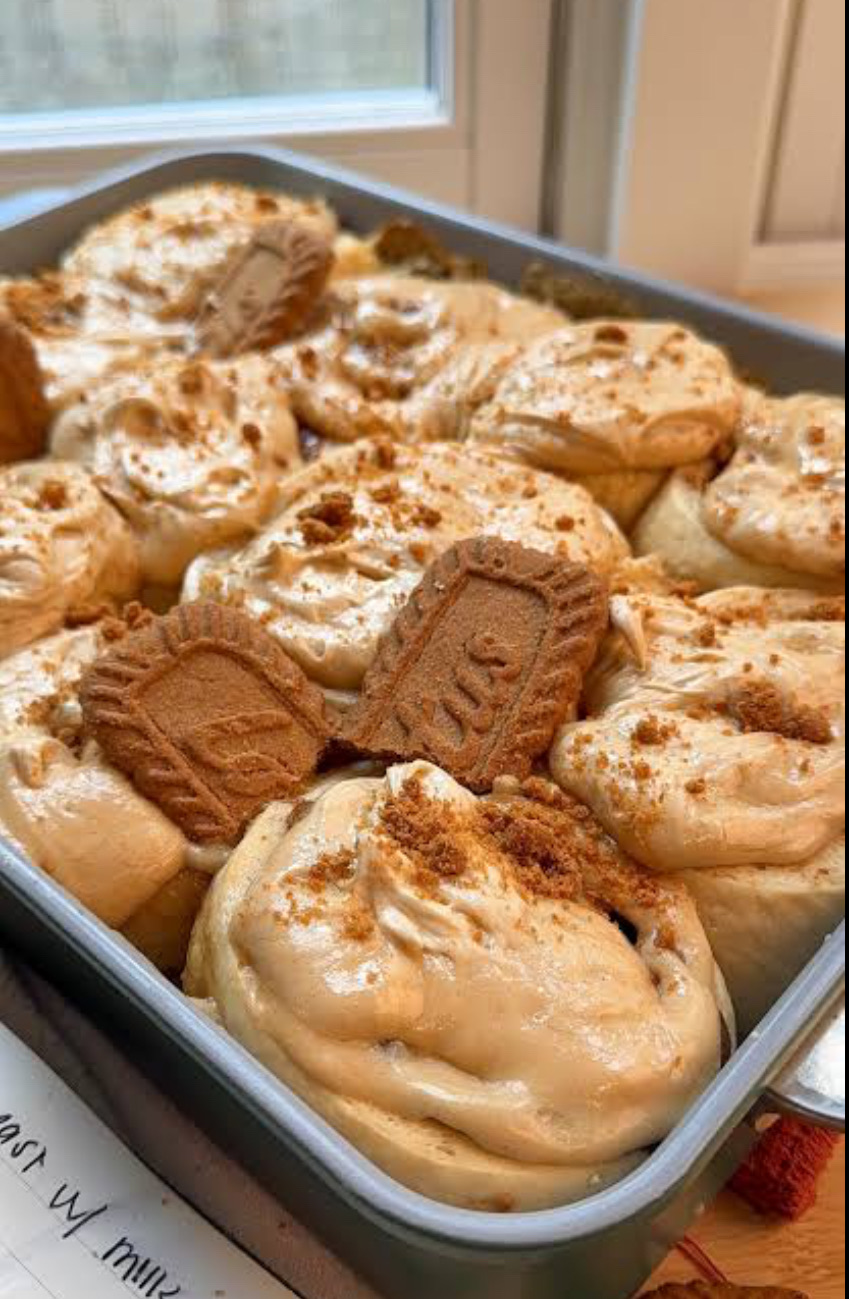 Biscoff Cinnamon Rolls