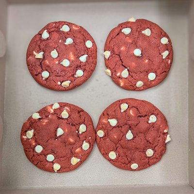 Velvet Crush ( Red Velvet With White Chocolate)