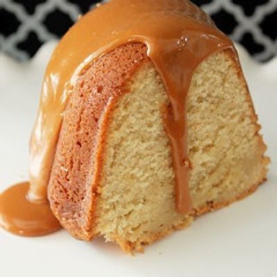 Caramel Strawberry Pound Cake