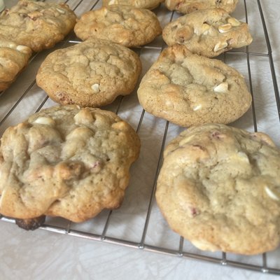 Strawberries And Cream Cookies