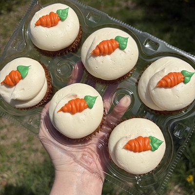 12 Carrot Cake Cupcakes 🥕 🧁 