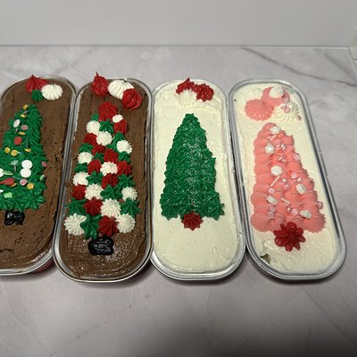 Little Christmas Cakes