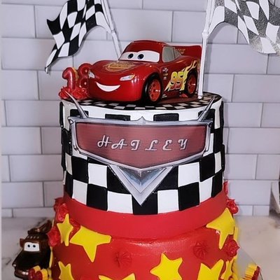 Custom cake 2 tired 8" And 6" 